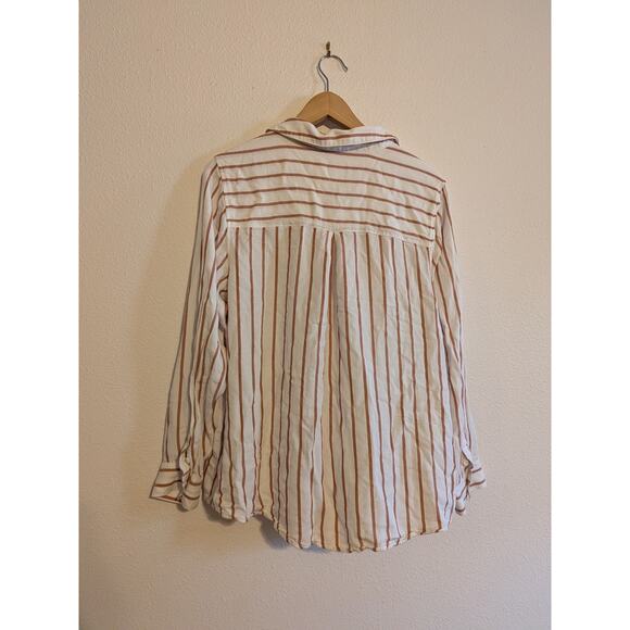 Isabel 100% rayon striped button down size L - Picture 4 of 5